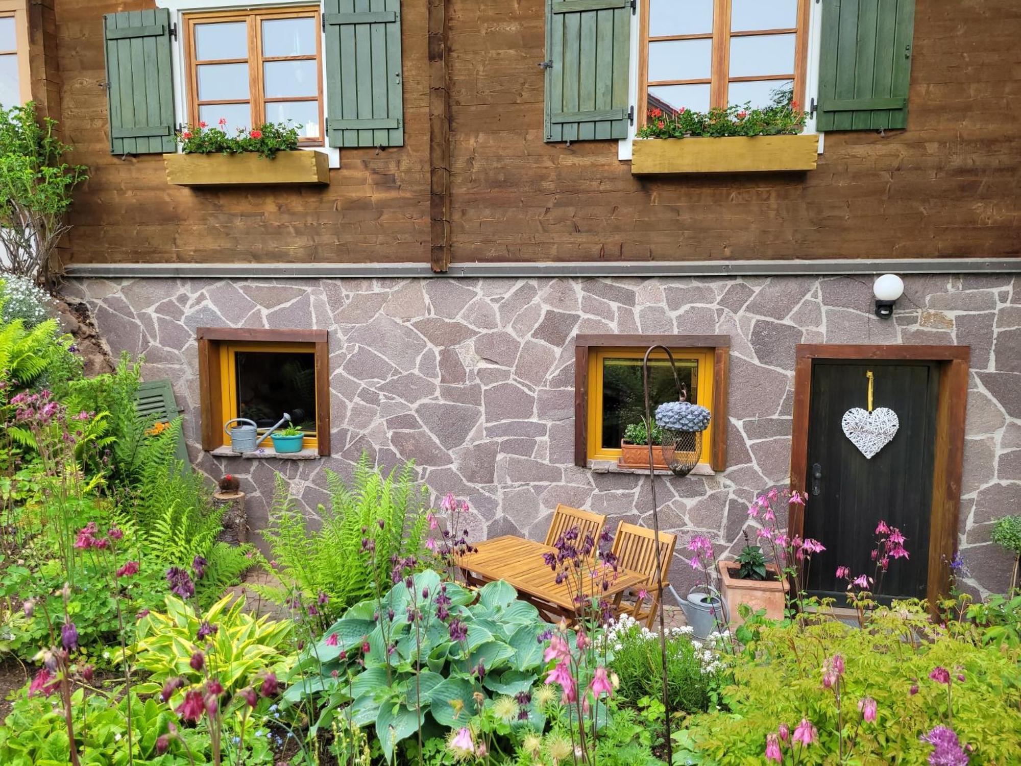 Blick In Den Garten Holzschlag Exteriör bild